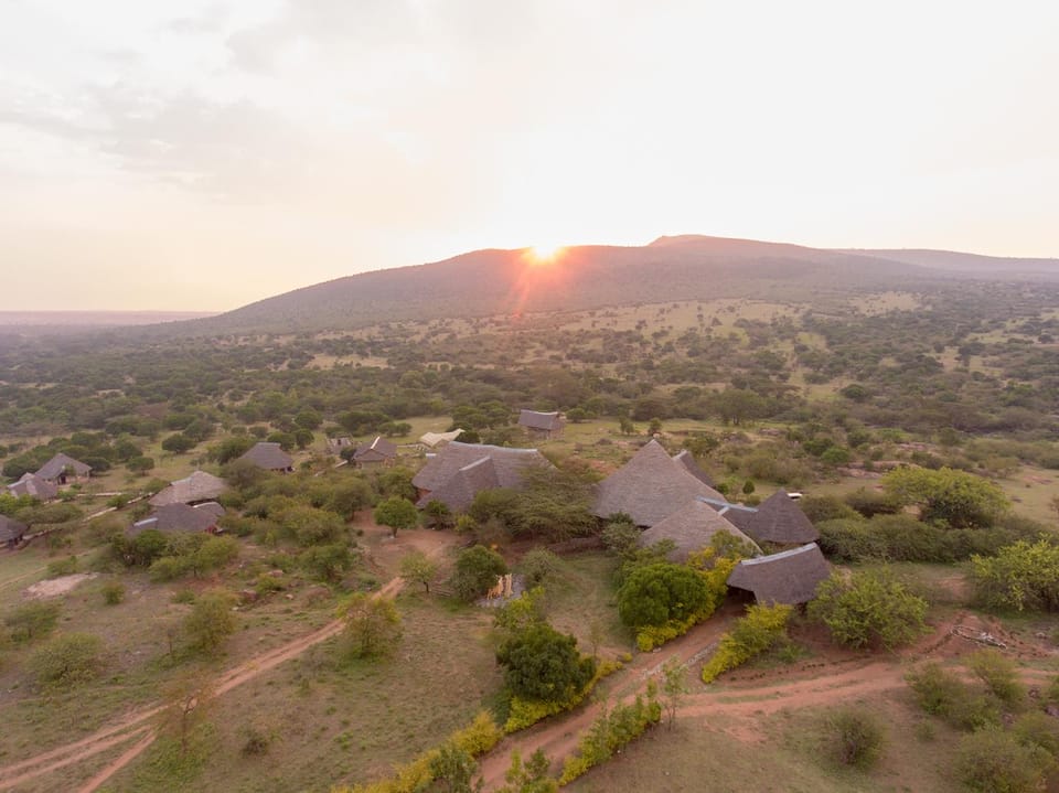 Explore Sand River Lodge Lodge in Kenya