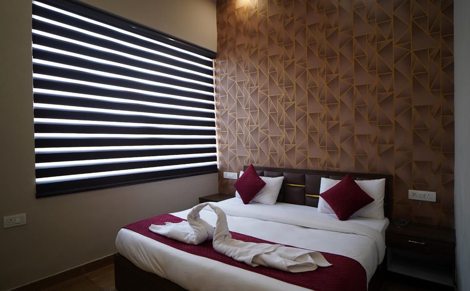 Yu turn Hotel in Uttar Pradesh