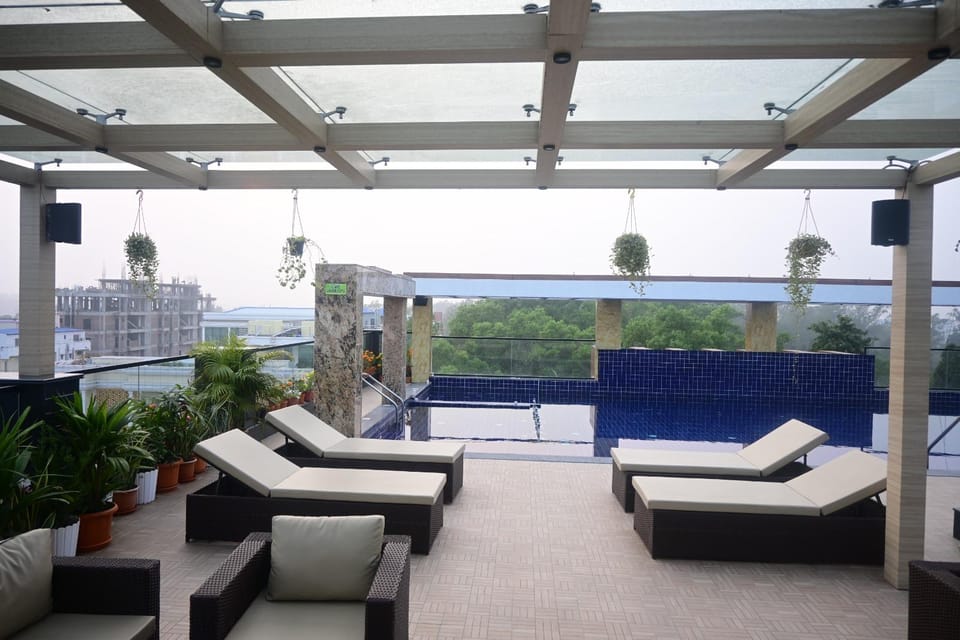 Royal Galaxy hotel Resort in West Bengal