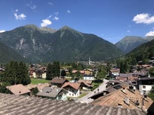 Trilocale, Giustino Hotel in Province of Brescia
