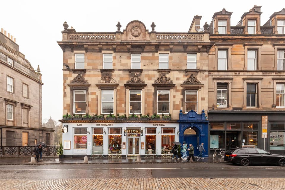 Destiny Scotland George IV Apartments Hotel in Edinburgh