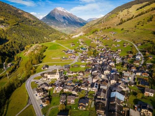 Swiss Alps Coliving Community Stay for Remote Workers Hotel in Bagnes