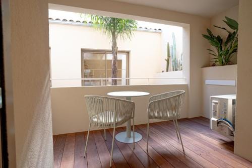 Maison Raphael studios - Plages, Ville et Gare a Pied Hotel in Saint-Raphael