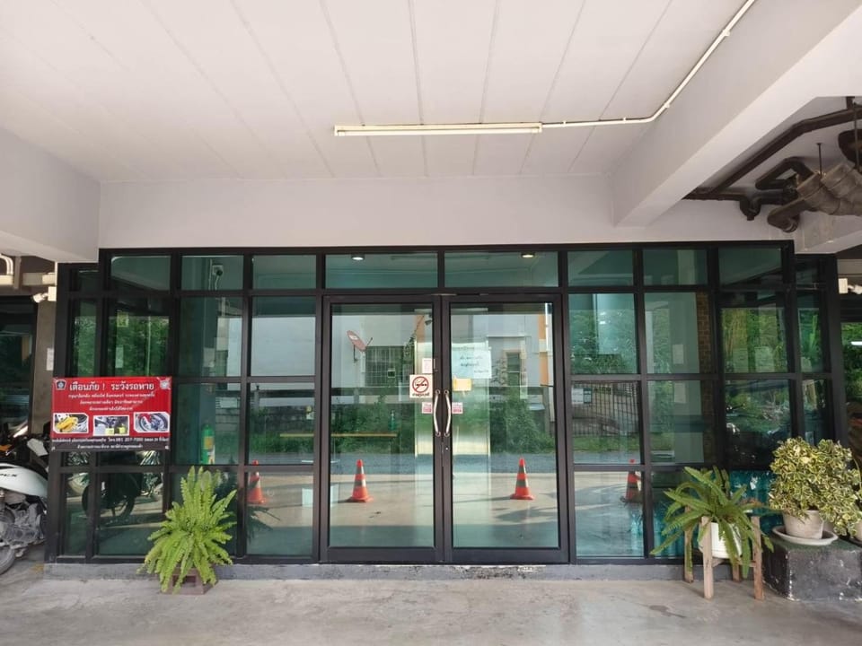 SHIN GTA  Thanyaburi Hotel in Laos