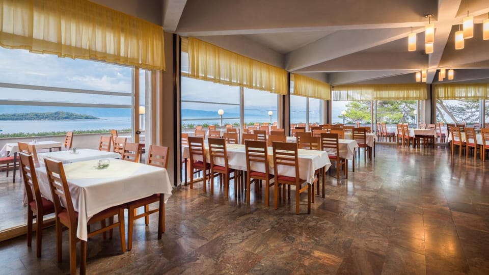 Fontana Resort Hotel in Vrboska