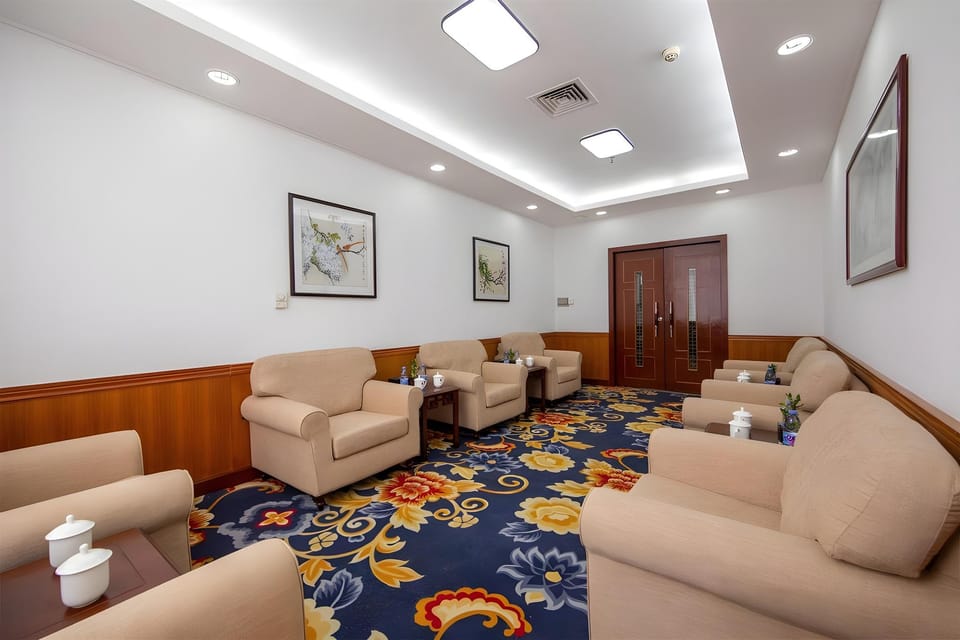 Golden Eagle Hotel Yuexiu Park Xiaobei Metro Station Branch Hotel in Guangzhou