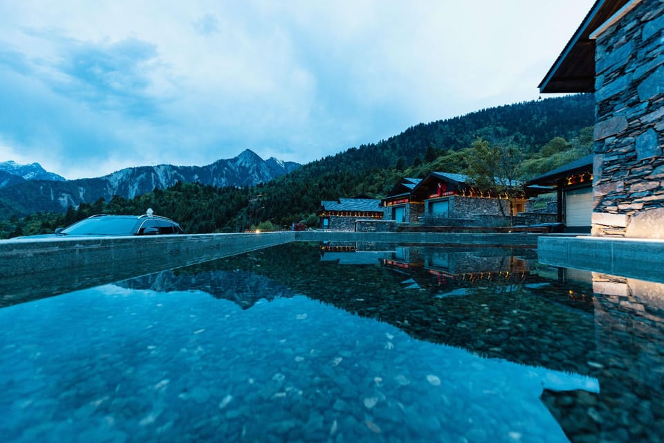 Jiuzhai Yunshang Hotel in Sichuan