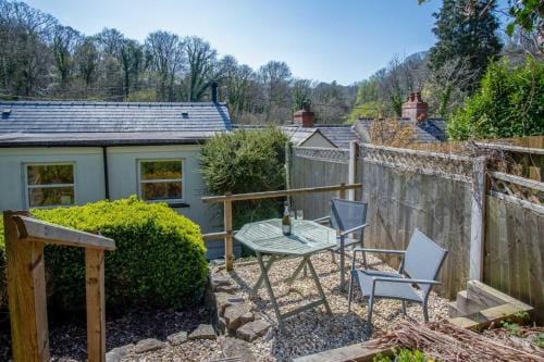 Rose Cottage - 3 Bedroom Cottage - Parkmill Hotel in Ilston