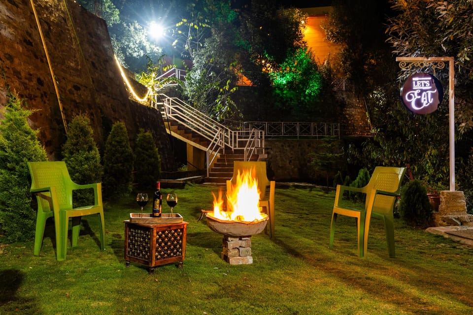 Aranya Mukteshwar Hotel in Uttarakhand