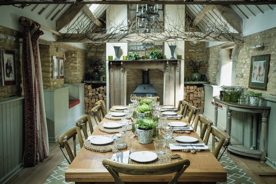 The Swan Inn Inn in West Oxfordshire District