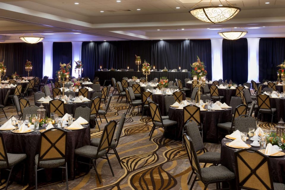 DoubleTree by Hilton Lafayette Hotel in Lafayette