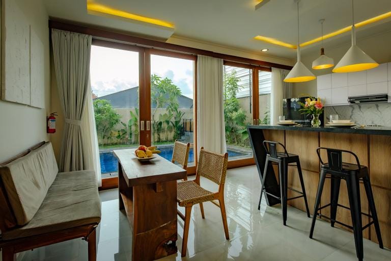 Serene 4BR Villa with Pool & Lush Garden, Near Ubud - Vil'Latu Hotel in Abiansemal