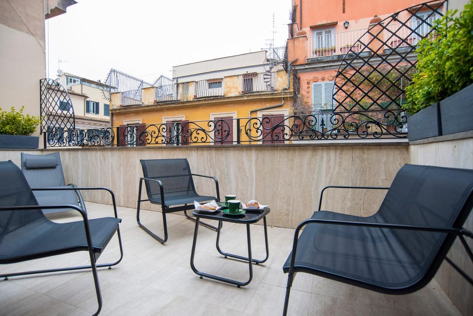 Bocca di Leone Luxury Suite Hotel in Rome