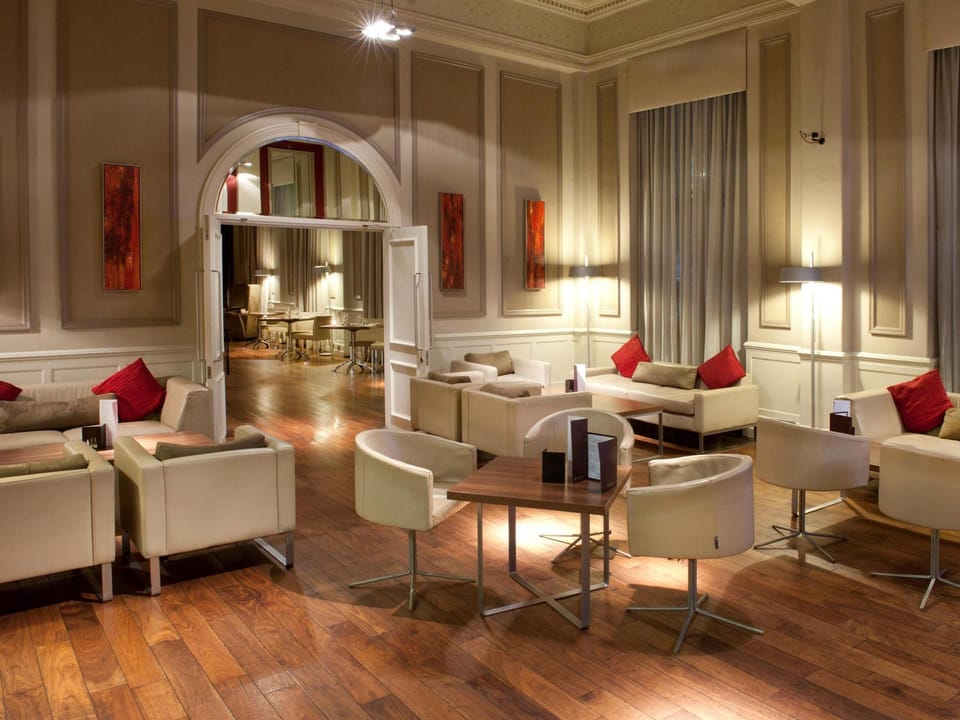 Bar/lounge