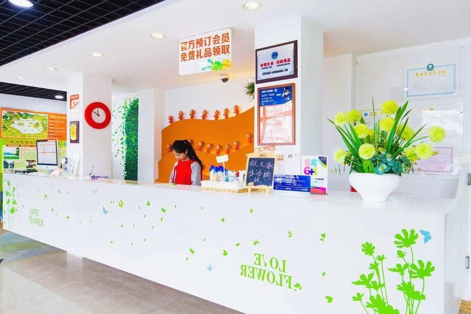 Pod Inn Strict Selection Hotel (Hangzhou Xihu Sudi Leifeng Pagoda) Hotel in Hangzhou