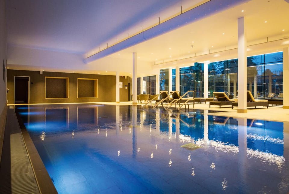 Warner Hotels - Studley Castle Hotel in Wychavon District