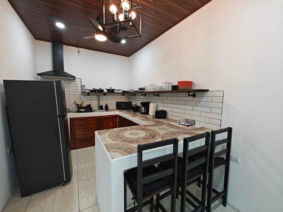 AJ House & Suites Hotel in Uvita