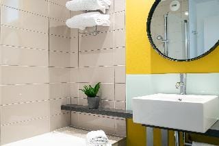 INTER-HOTEL SAINT JAMES Hotel in Pays de la Loire