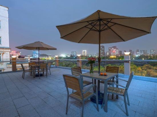 Orange Hotel (Jinghu Park Branch, Zhongshan Road Pedestrian Street, Wuhu) Hotel in Nanjing