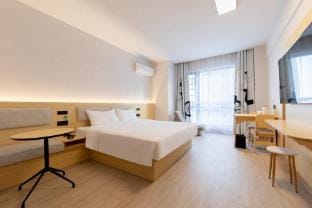 Hi Inn Hotel (Kunshan Huaqiao Xingzheng Fuwuzhongxin) Hotel in Shanghai