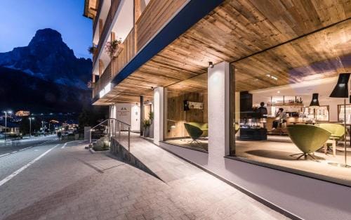 Villa Tony - Small Romantic Hotel Hotel in Corvara