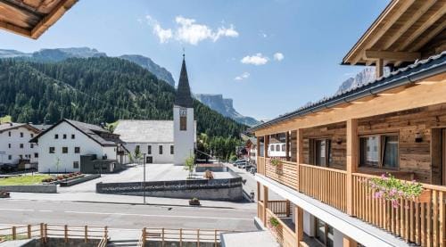 Villa Tony - Small Romantic Hotel Hotel in Corvara