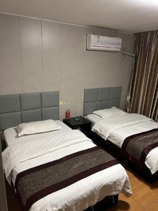 Jiangyin Snow Leopard Hotel Hotel in Suzhou