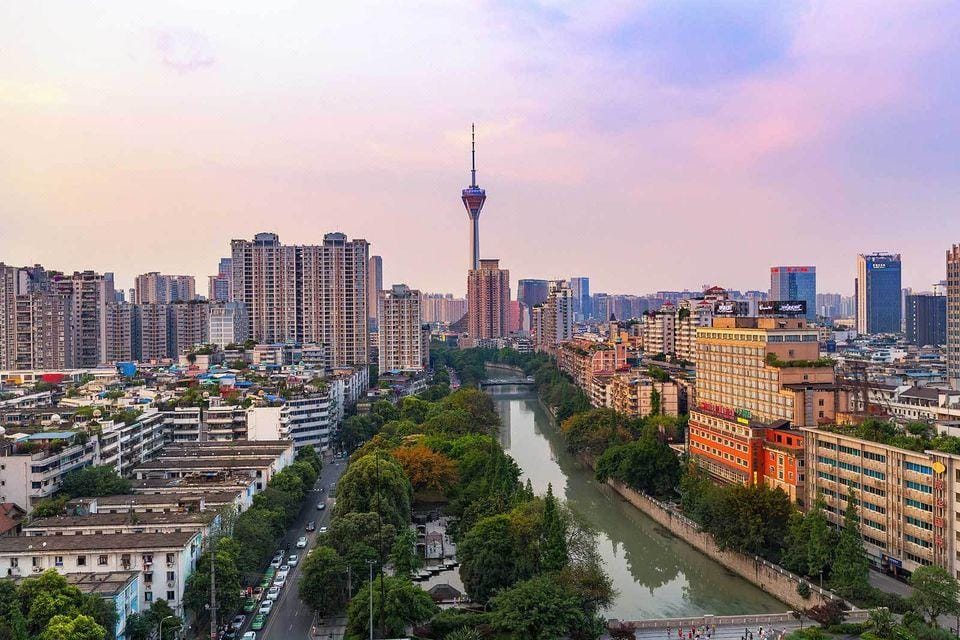Chengdu Panda Free Apartment Hotel in Chengdu