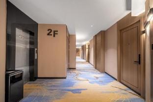 Good Blue House Hotel (Keqiao Textile Chengbei Market) Hotel in Hangzhou