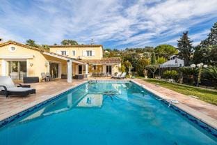 Luxurious Private 6-bed villa with Pool Mougins Hotel in Mougins