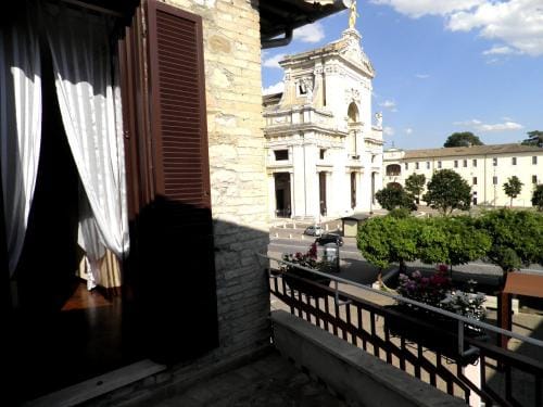 Piazza degli Angeli Hotel in Umbria