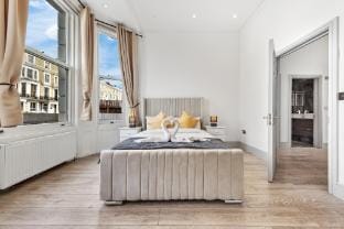 Designer 2BR Luxe in Kensington by Harrods for 6 Hotel in City of Westminster