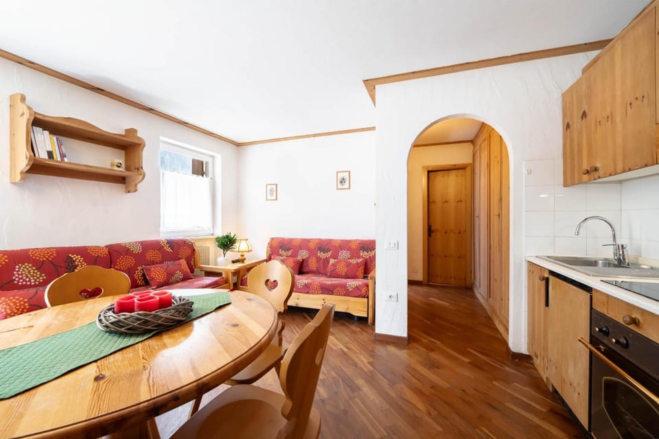 Casa Canazei Hotel in Alba