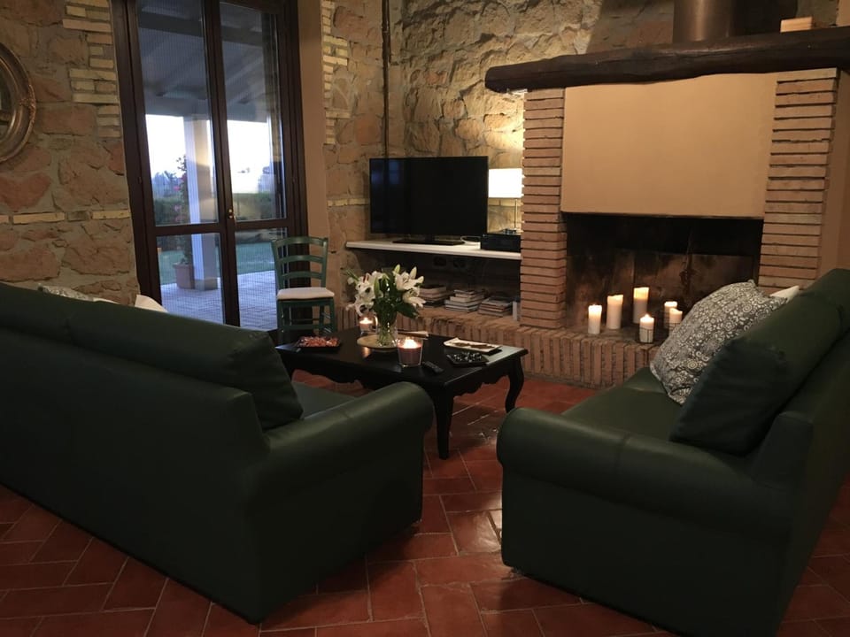 Il Casale degli Ulivi - Agriturismo - TENIMENTI LEONE Hotel in Lazio