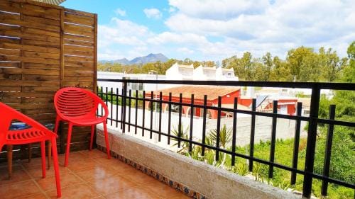 GOLDEN TOWER pension Auto Check-in Hotel in Safor