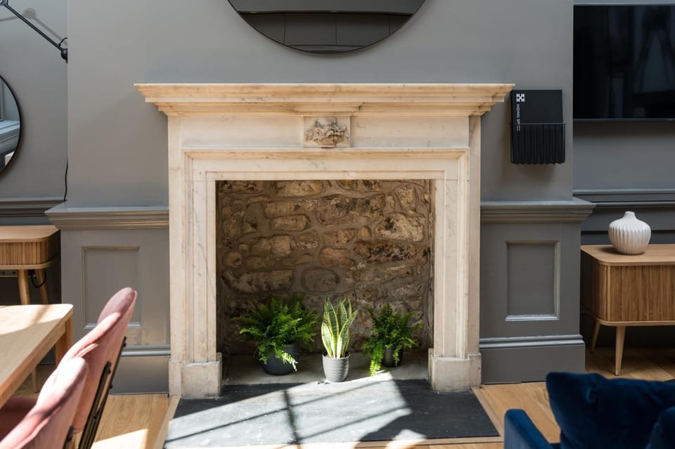 Hiding Space - Trim Street Apartments Hotel in Bath
