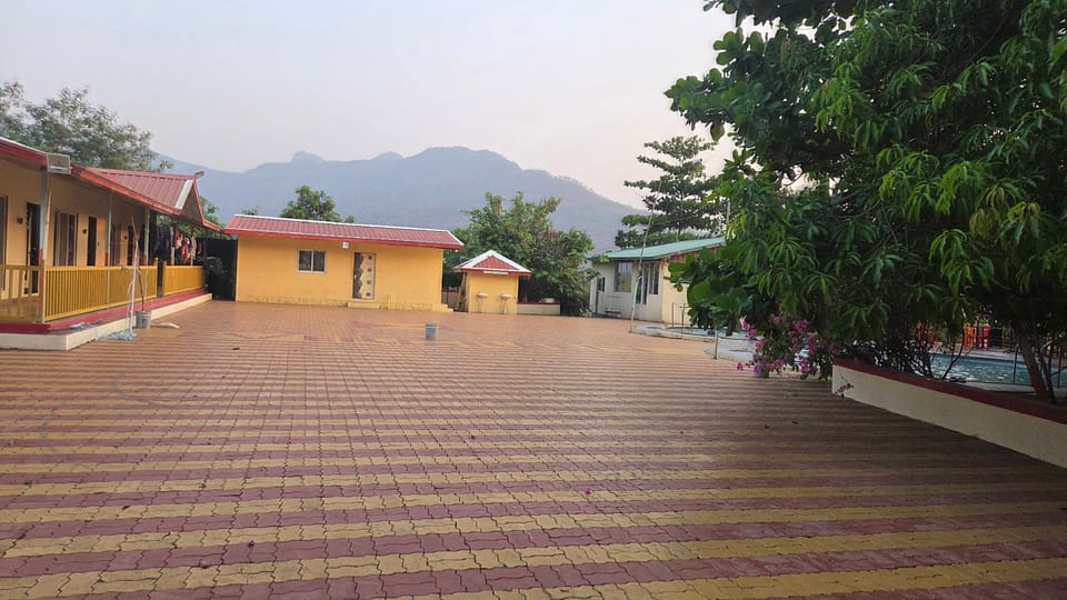 Evergreen Farm Villa Hotel in Maharashtra
