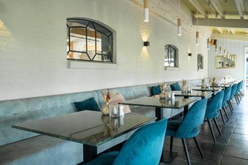 Hotel - restaurant Hoeve Kromwijk Hotel in South Holland (province)
