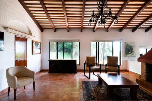 ANANA Rancho San Rafael | 3 BR & private porch Hotel in Ajijic