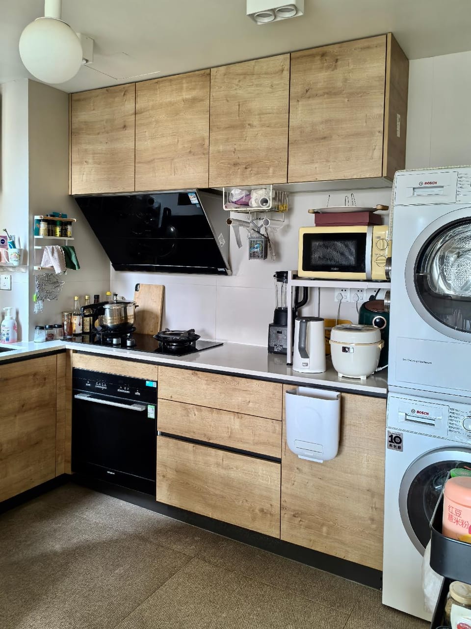 Warm wooden apartment Bed and Breakfast in Beijing