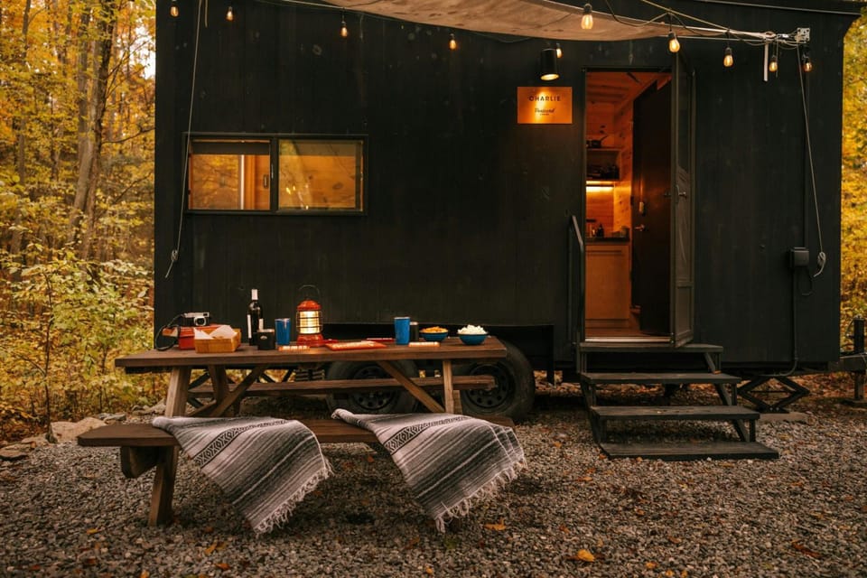 Postcard Cabins Western Catskills Hotel in Pennsylvania