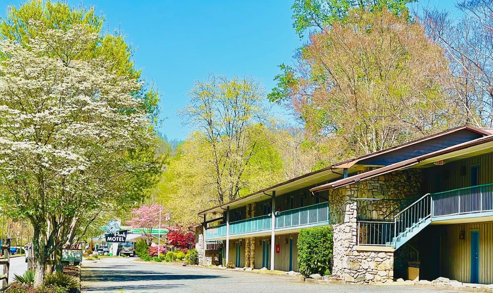 Newfound Lodge on the river Hotel in Cherokee