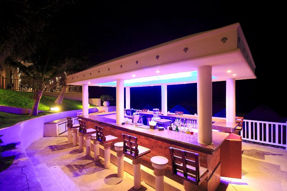 Golden Parnassus Resort & Spa - All Inclusive (Adults Only) Resort in Cancun