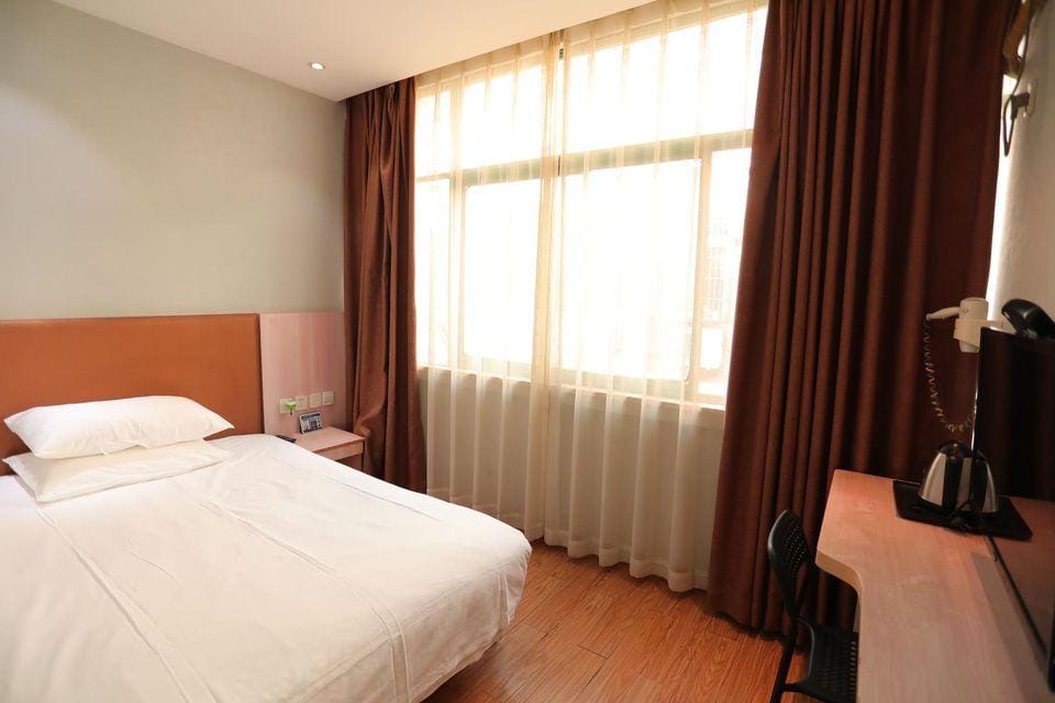Jiyi Town Inn Hotel in Hangzhou
