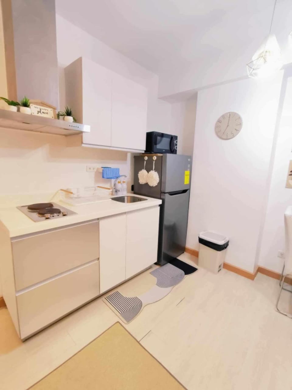 Solara’s Azure Staycation Bed and Breakfast in Paranaque