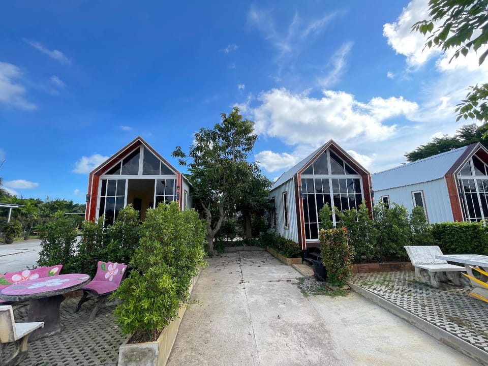 Oh taley resort Hotel in Chon Buri Changwat