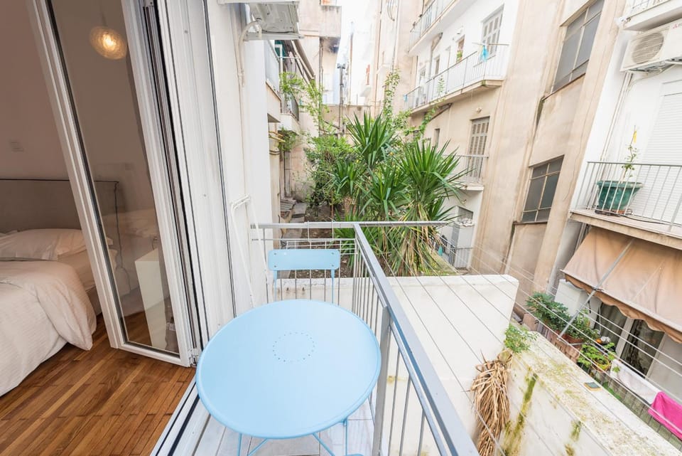 Fresh and Clean apt for 6 in Koukaki Hotel in Kallithea