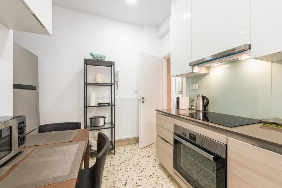 Fresh and Clean apt for 6 in Koukaki Hotel in Kallithea