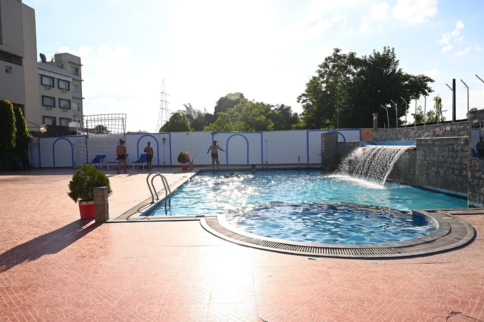 Swimming pool