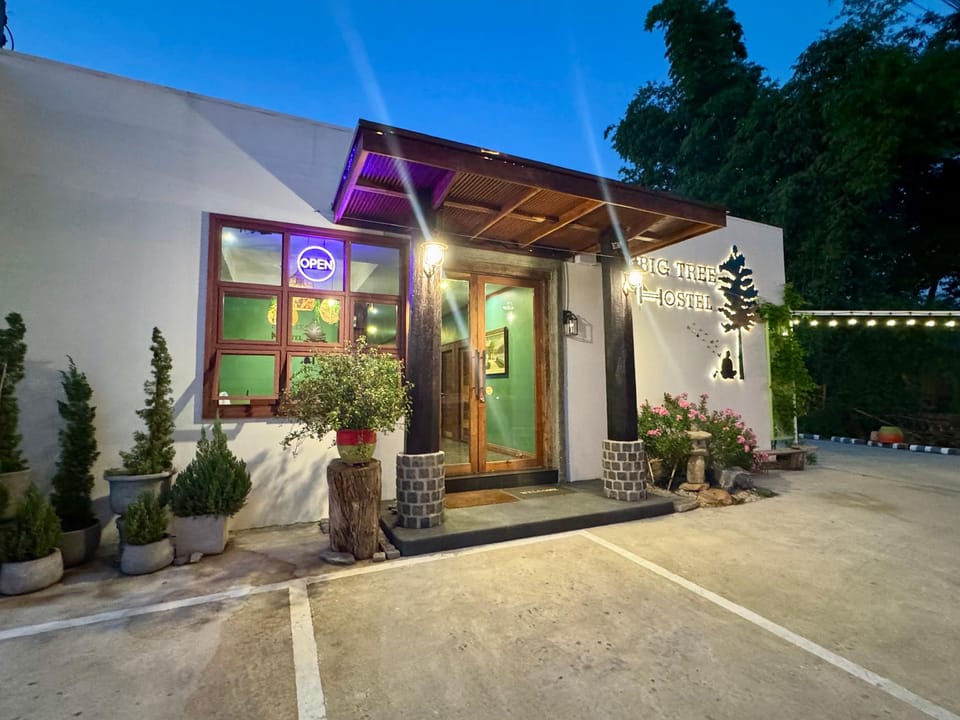 Big Tree Hostel Khaoyai Hotel in Laos